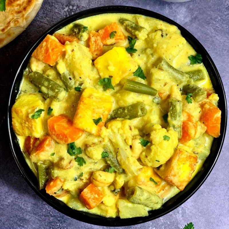 Navrattan Curry